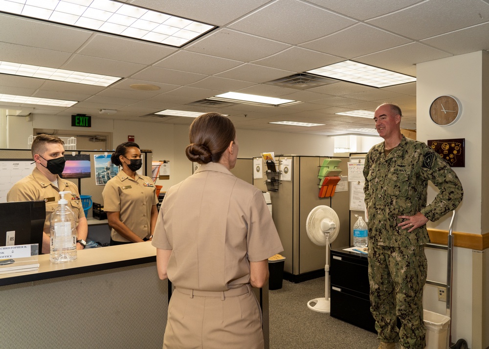 Deputy Commander, Naval Education and Training Command visits NTAG San Antonio