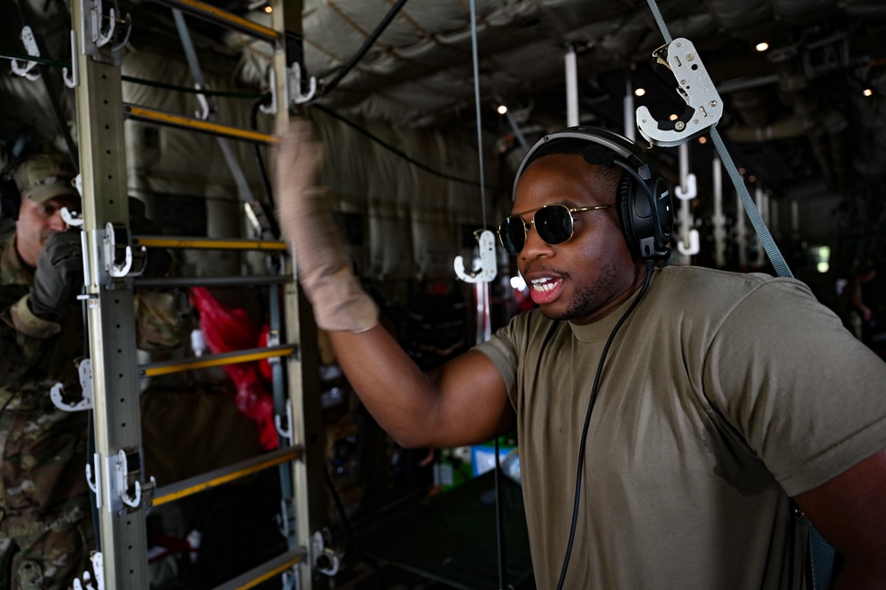 AE Airmen train in Honduras for RS22