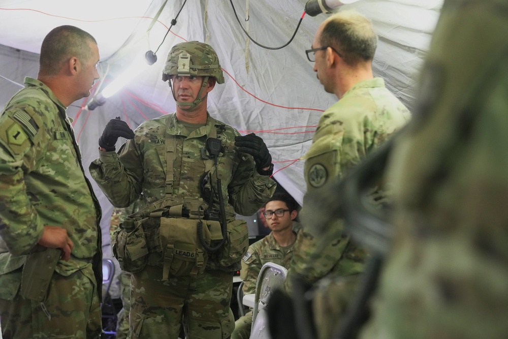 NTC Commander visits 3d CR in training