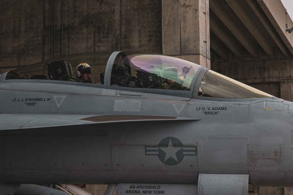 Marine Wing Liaison Kadena supports Navy E/A-18G Growlers