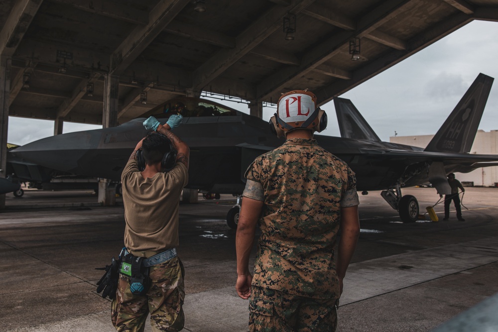 Marine Wing Liaison Kadena supports Air Force F-22 Raptors