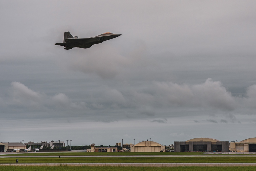 Marine Wing Liaison Kadena supports Air Force F-22 Raptors