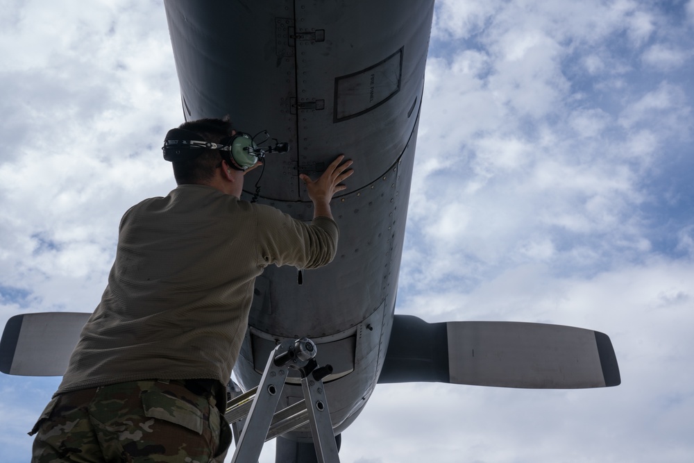 934th MXG Supports RF 22-2 Mission