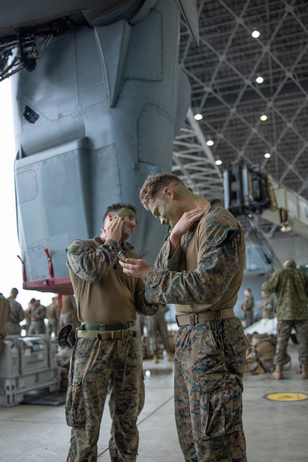 VMM-265 Suppots 3d Battalion, 2d Marines in a Long Range Insert during Fuji Viper Shinka 22