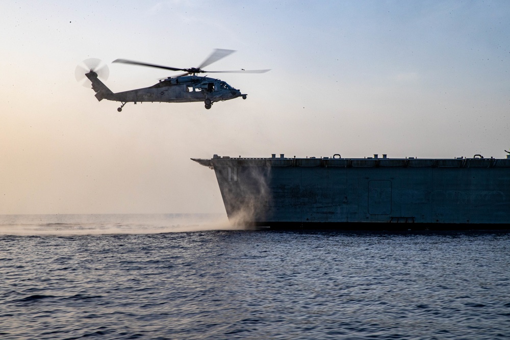 USS Sioux City Conducts Visit Board Search and Seizure (VBSS) Training and Flight Operations