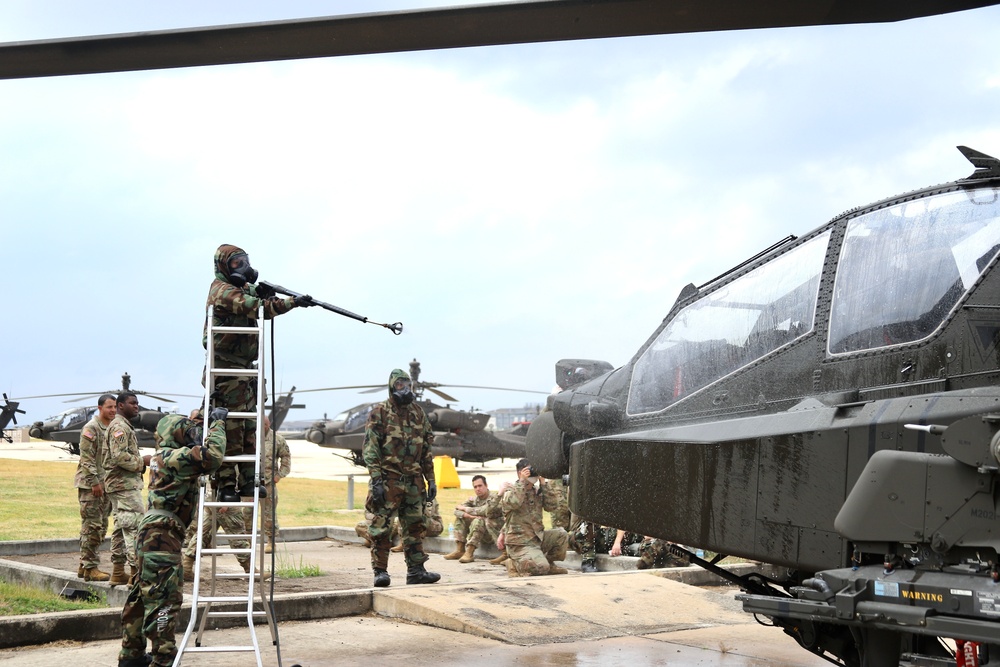 4-2 Attack Battalion Decontaminates Apache