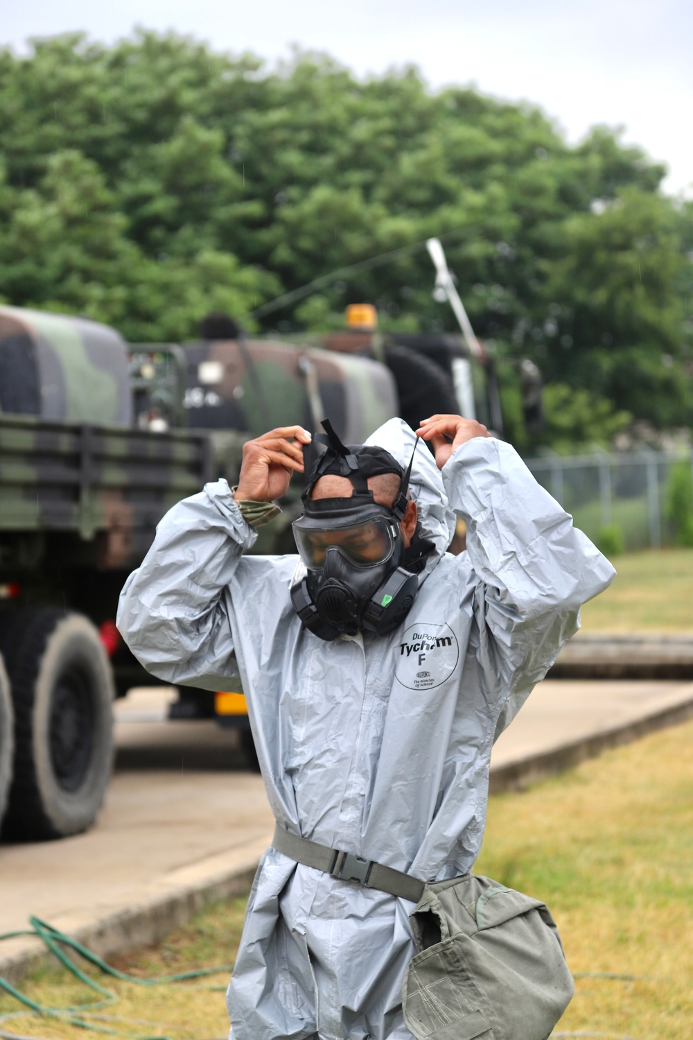 4-2 Attack Battalion Decontaminates Apache