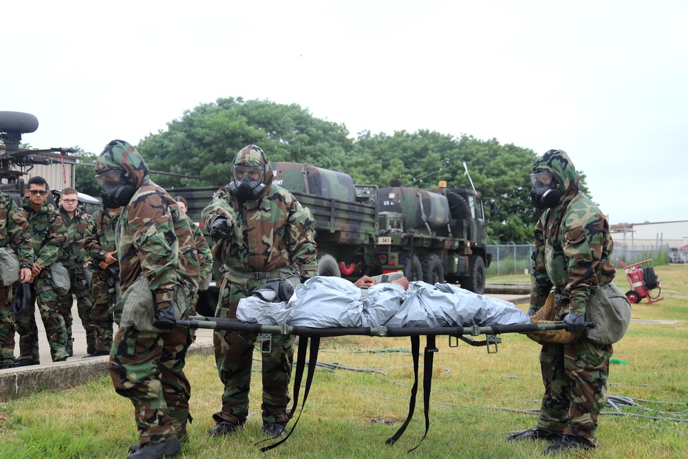 4-2 Attack Battalion Decontaminates Apache