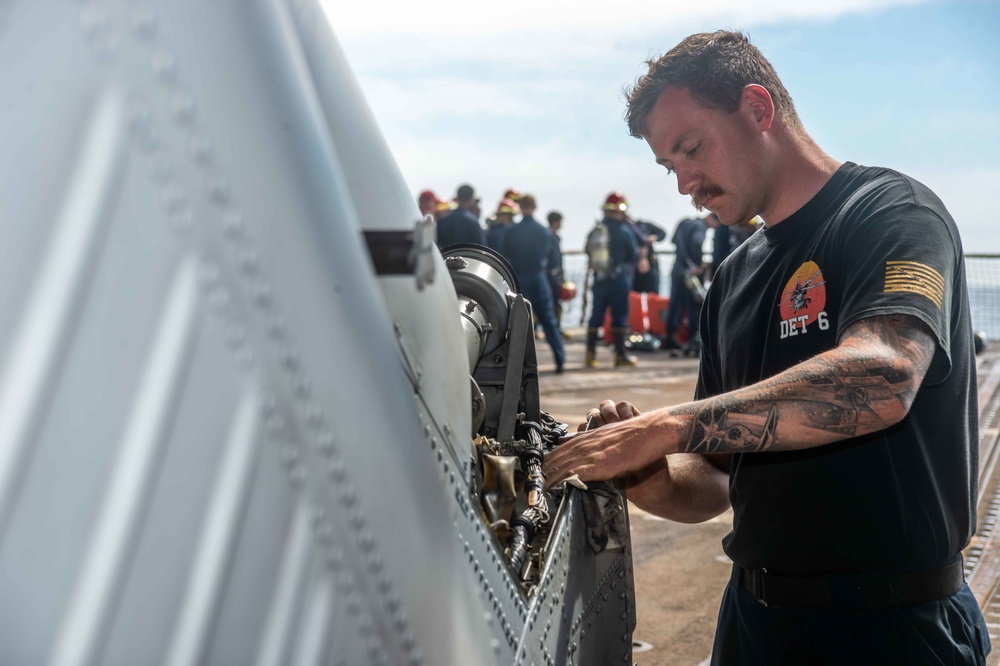 USS Jason Dunham (DDG 109) Conducts Sea Hawk Maintenance