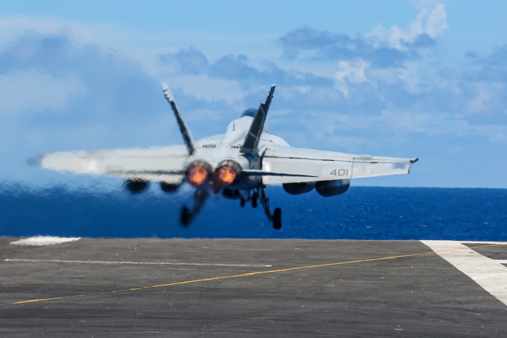 Abraham Lincoln conducts flight operations
