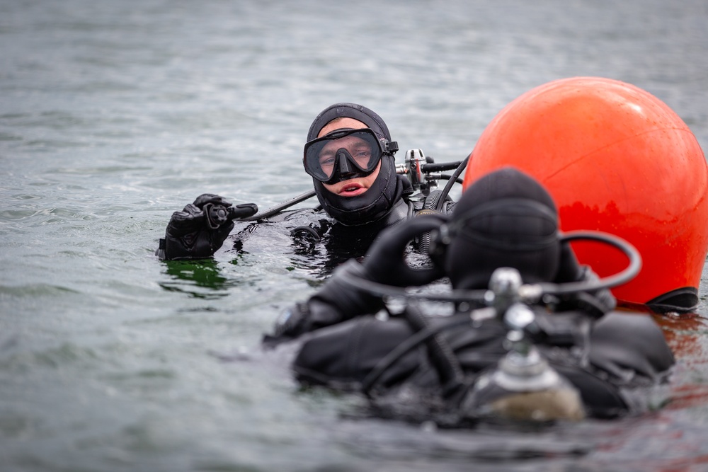 Latvian navy divers conduct training