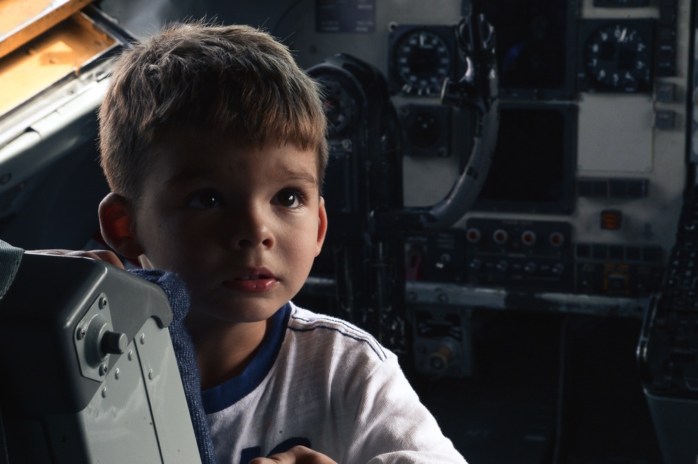 6 ARW commander takes flight one last time at MacDill AFB