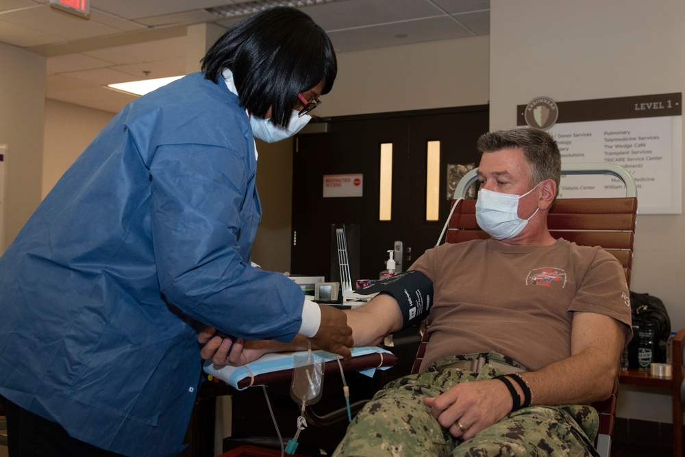 Walter Reed Holds a Blood Drive