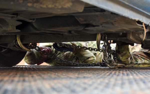 442d vehicle ops trains on rescuing stranded vehicles