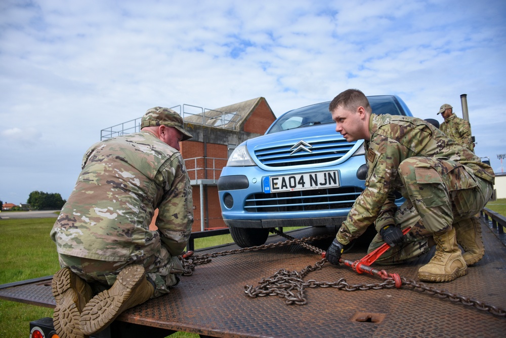 442d vehicle ops trains on rescuing stranded vehicles