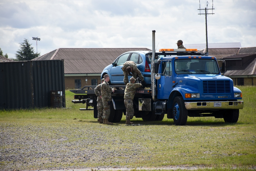 442d vehicle ops trains on rescuing stranded vehicles