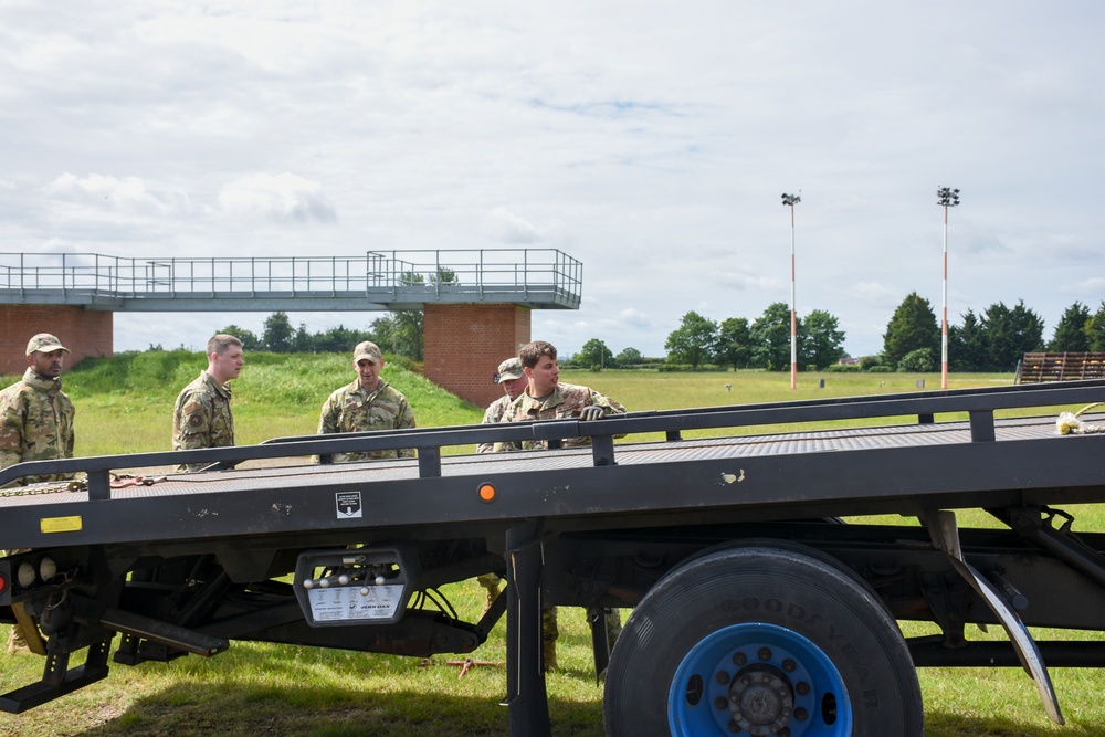 442d vehicle ops trains on rescuing stranded vehicles