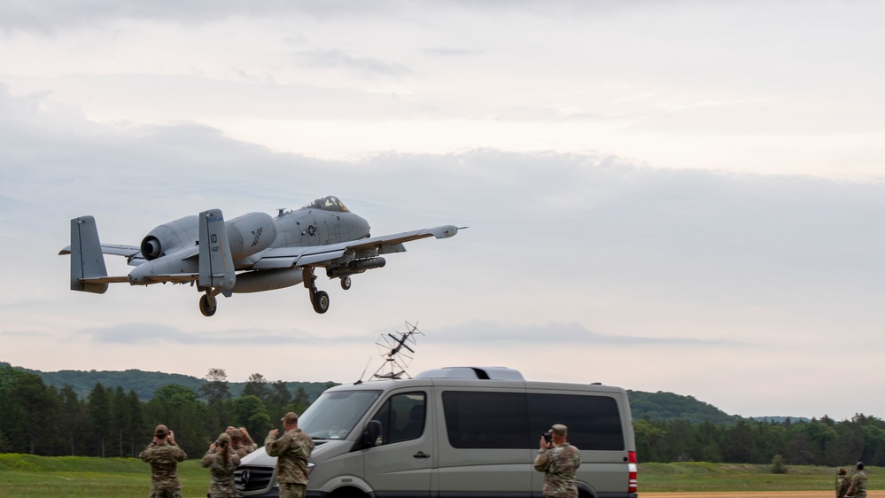 124th A-10s Get Dirty at Fort McCoy