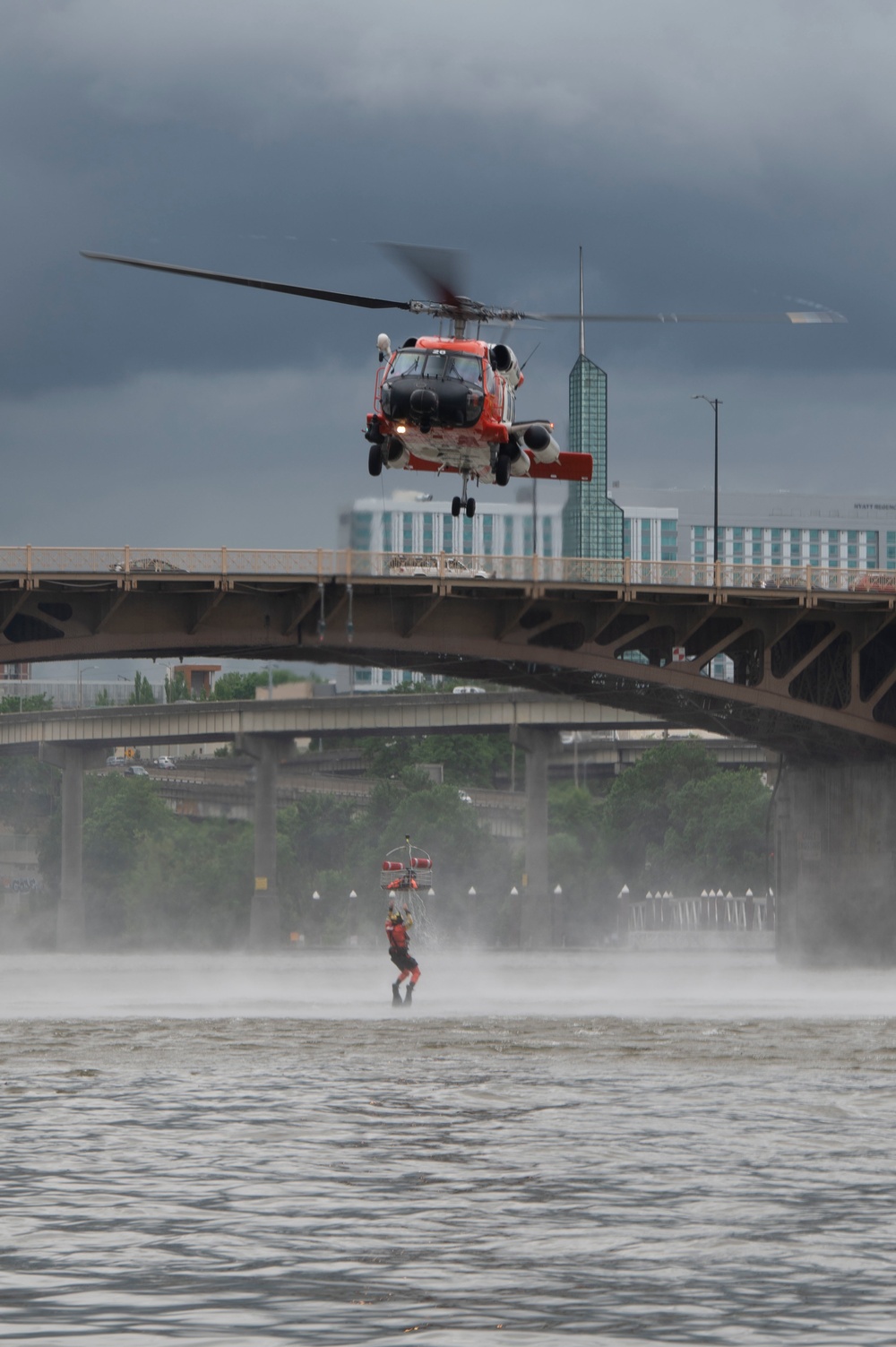 Portland Rose Festival 2022 Coast Guard Search and Rescue Demonstration