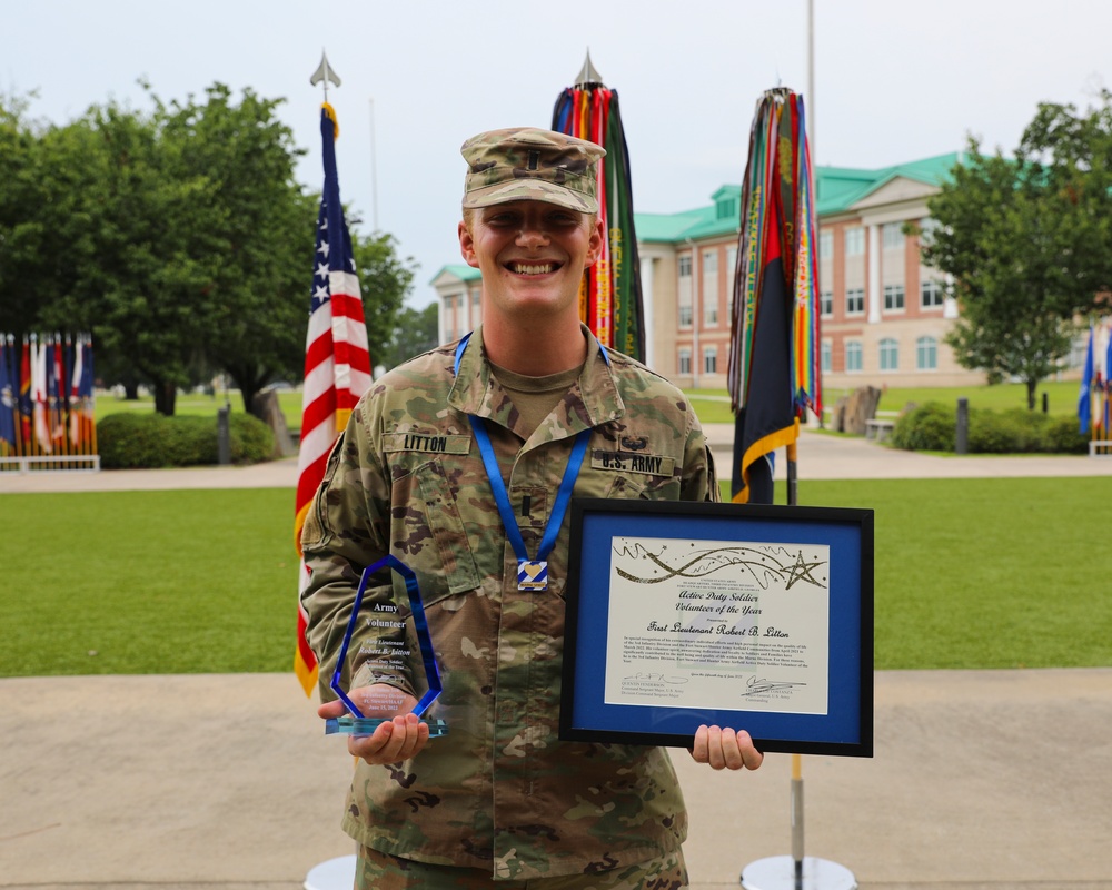 Dogface Soldier wins the Active Duty Soldier Volunteer of the Year award