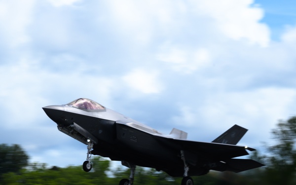 Eielson F-35s take off from Palau during VS22