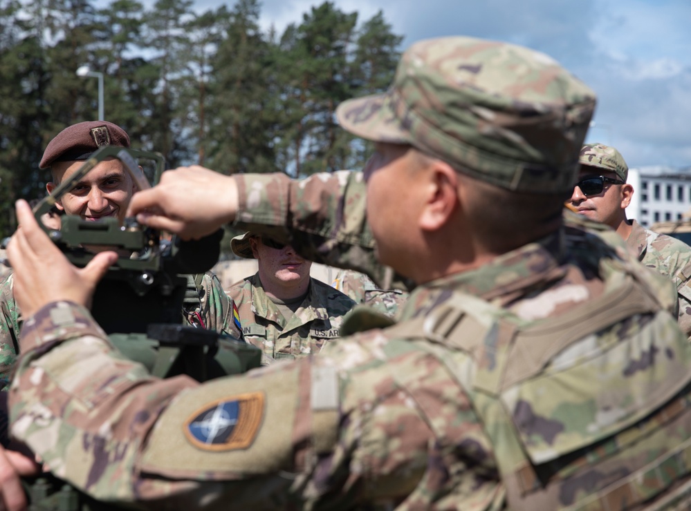 Washington Army National Guard soldiers conduct howitzer familiarization classes for foreign partners