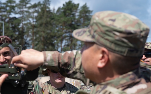 Washington Army National Guard soldiers conduct howitzer familiarization classes for foreign partners