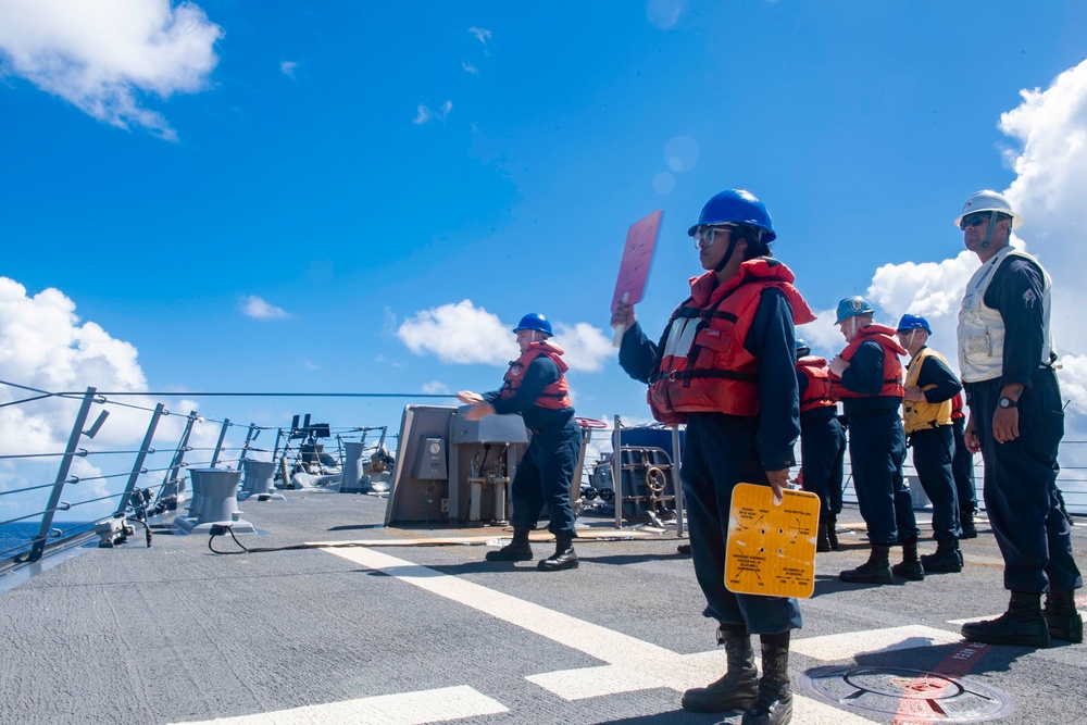 Spruance Conducts RAS with USNS Tippecanoe