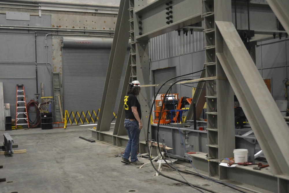 Unique ERDC facility allows researchers the opportunity for large-scale structural testing