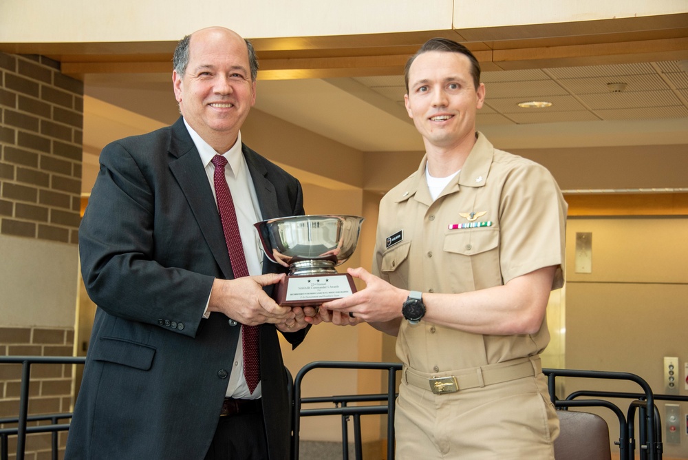 PMA-290 P-8A sustainment, readiness team receive NAVAIR Commander’s Award