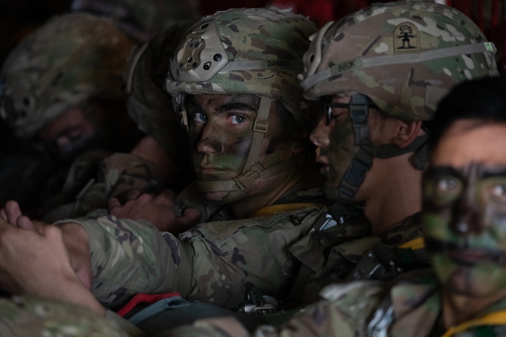 DVIDS - Images - Air Force, Army conduct joint airborne operations ...