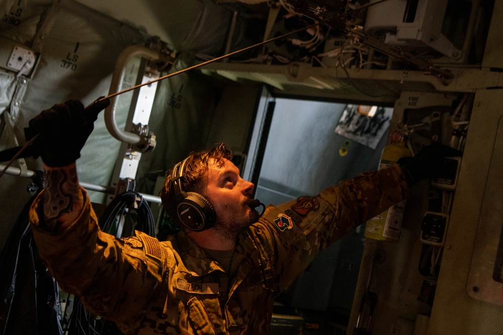 Air Force, Army conduct joint airborne operations, develop combat capabilities for RED FLAG-Alaska 22-2