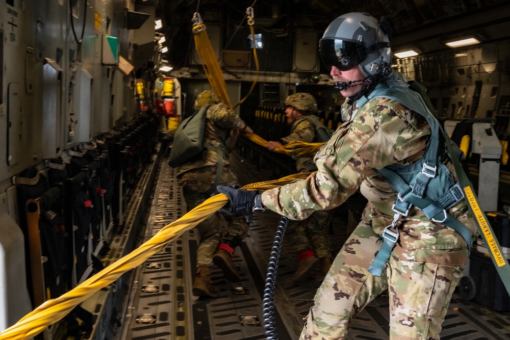 Air Force, Army conduct joint airborne operations, develop combat capabilities for RED FLAG-Alaska 22-2