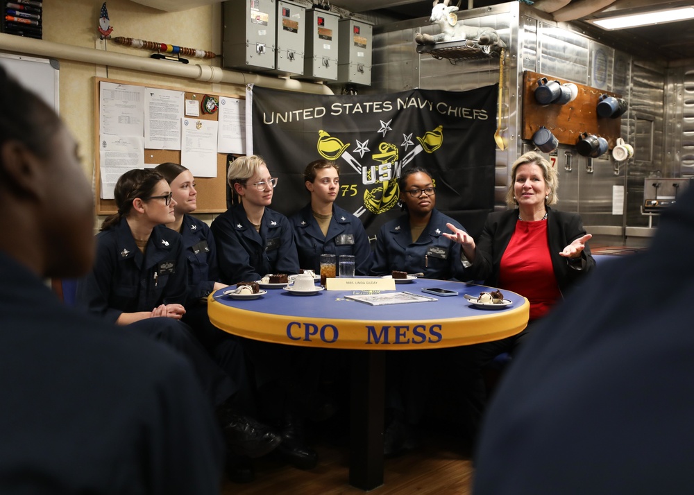 USS Porter (DDG 78) Linda Gilday