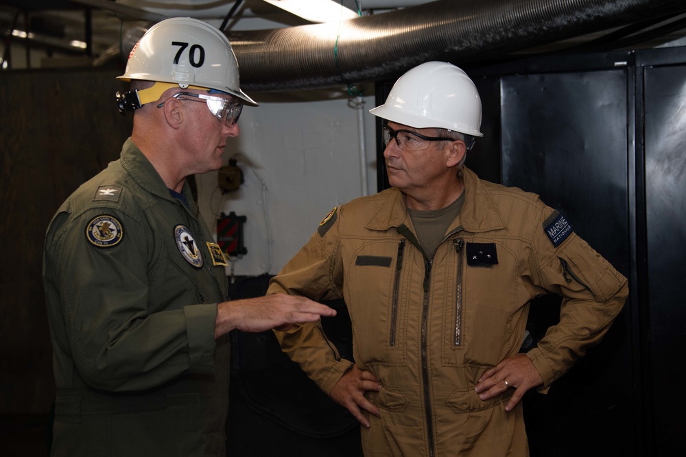 USS Carl Vinson (CVN 70) Hosts French Admiral of Naval Aviation