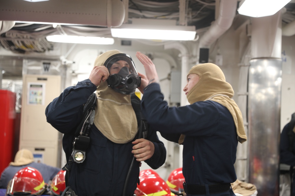 USS Gravely (DDG 107) Conducts an In-Port Emergency Drill in the Atlantic Ocean, June 15, 2022.