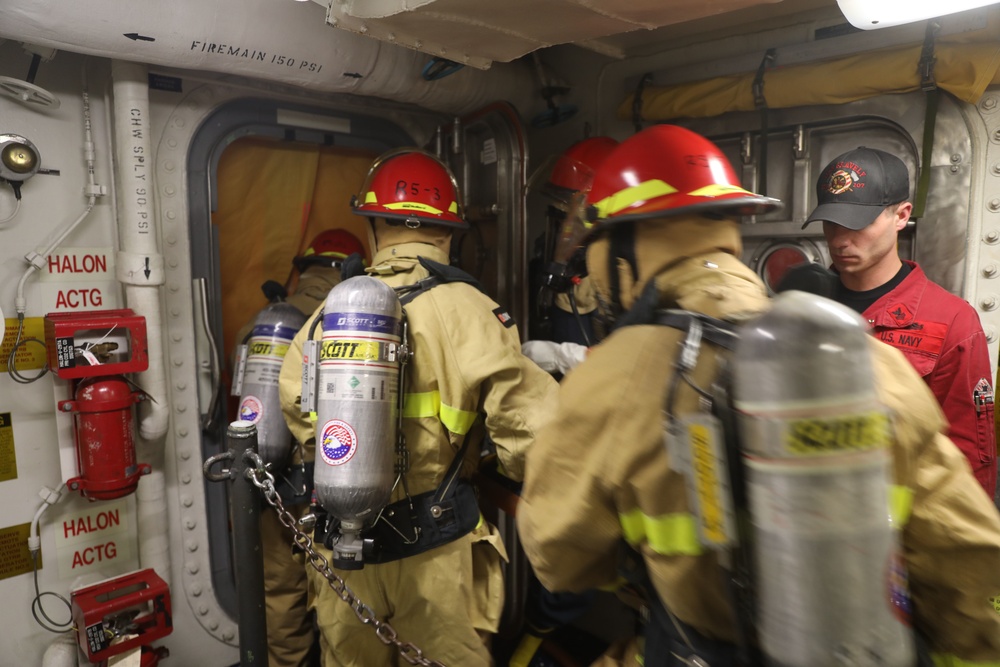 USS Gravely (DDG 107) Conducts an In-Port Emergency Drill in the Atlantic Ocean, June 15, 2022.