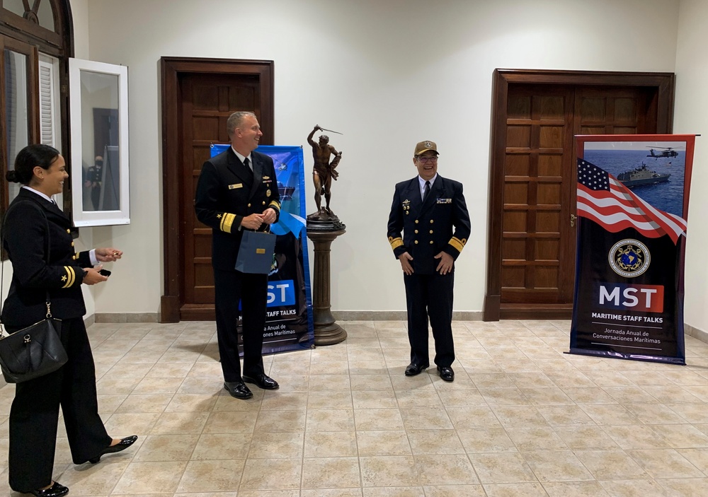 4th Fleet Conducts Maritime Staff Talks With Argentina