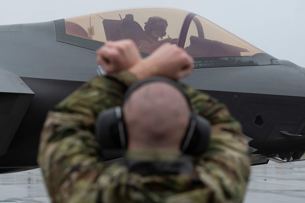 Eielson Airmen, F-35s tackle ACE training at Iwakuni