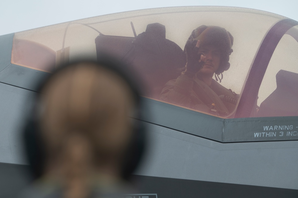 Eielson Airmen, F-35s tackle ACE training at Iwakuni