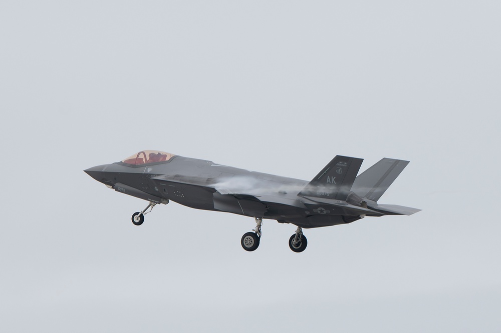 Eielson Airmen, F-35s tackle ACE training at Iwakuni