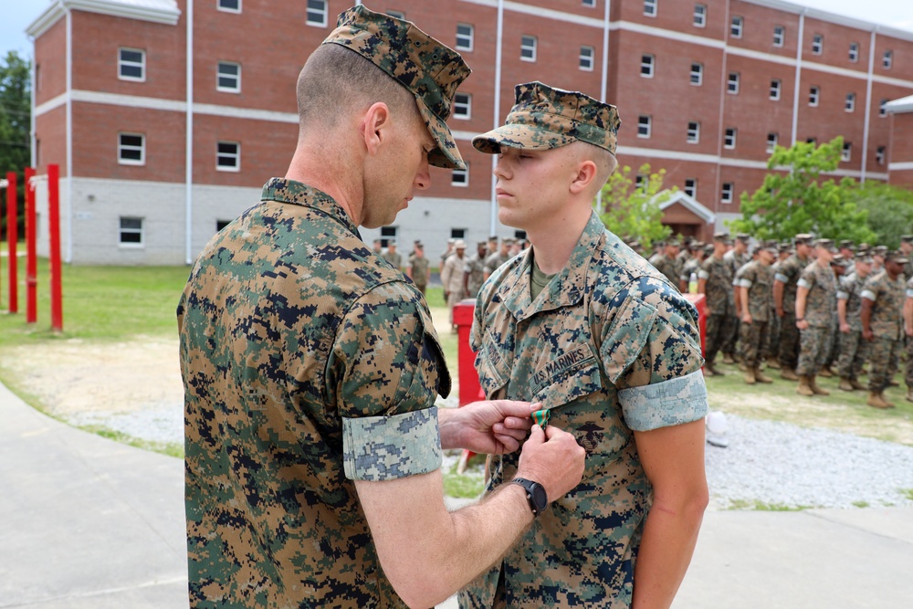 2/8 Marine Awarded for Heroic Actions