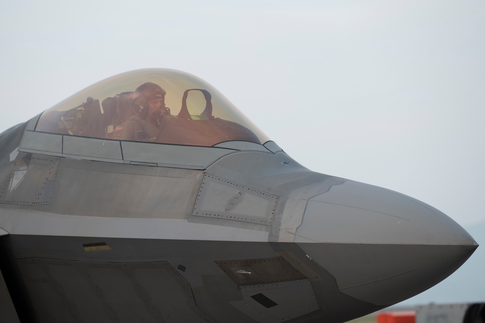 Hawaiian Raptors join the 354th AEW