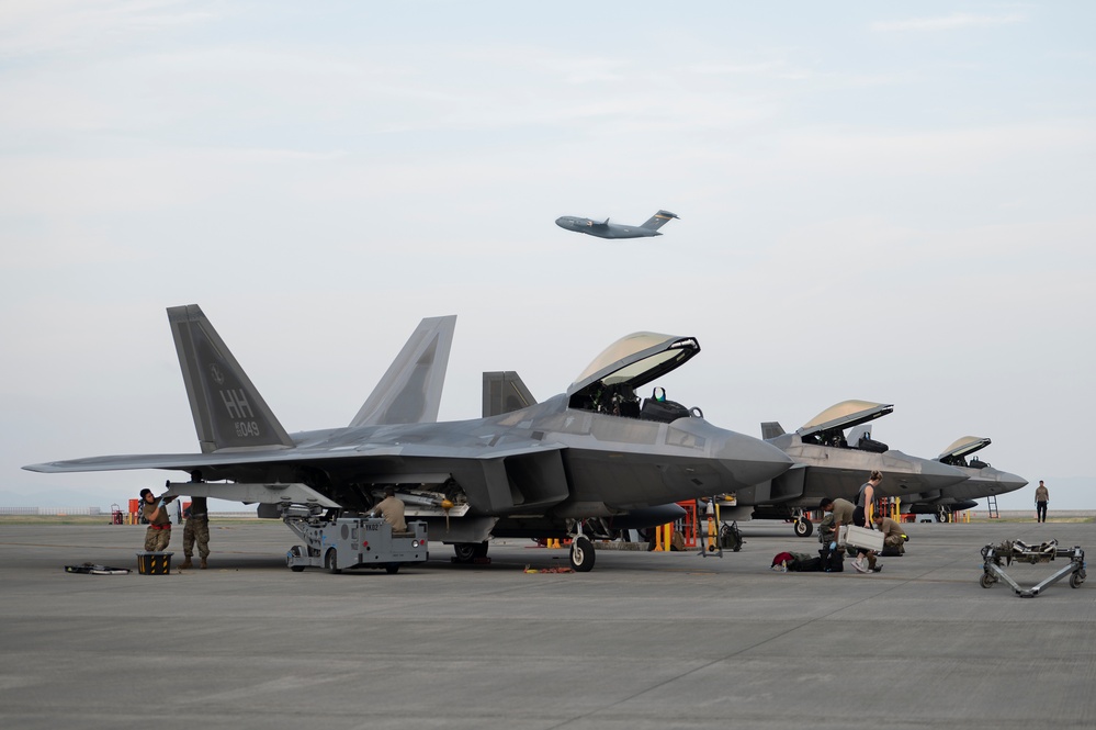 Hawaiian Raptors join the 354th AEW