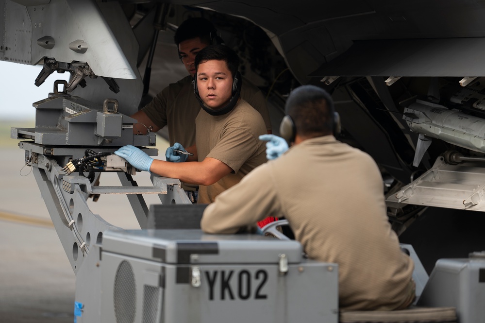 Hawaiian Raptors join the 354th AEW