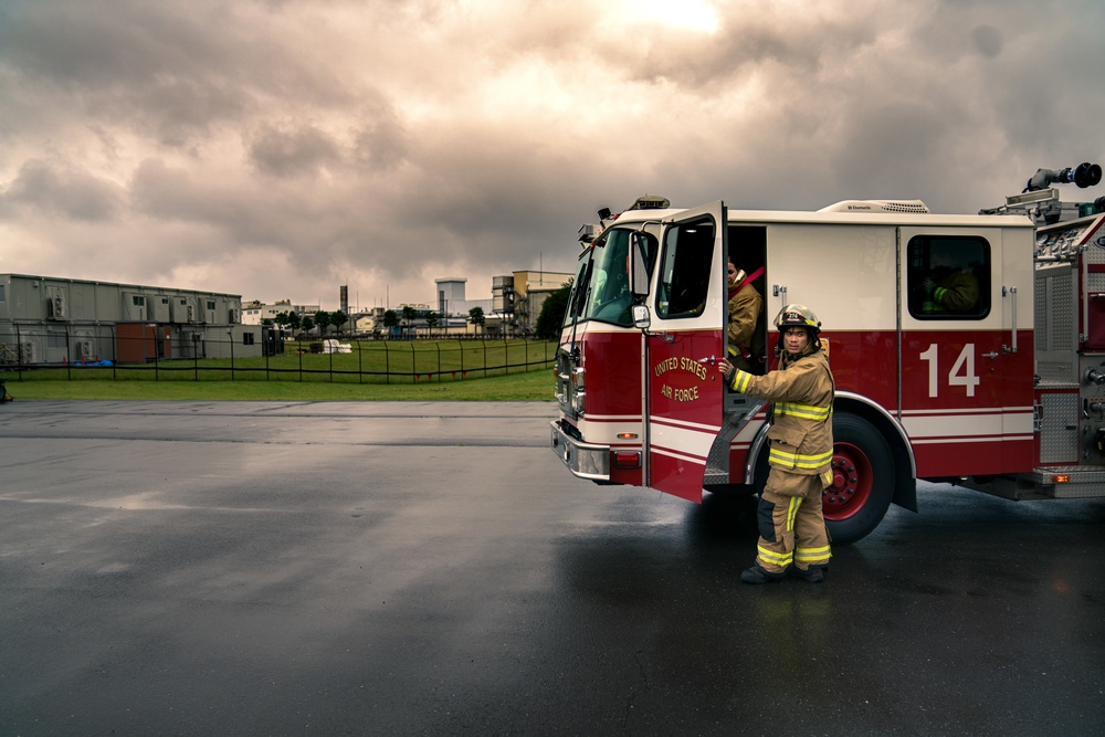 110th Wing Firefighters receive live building fire training during Japan DFT