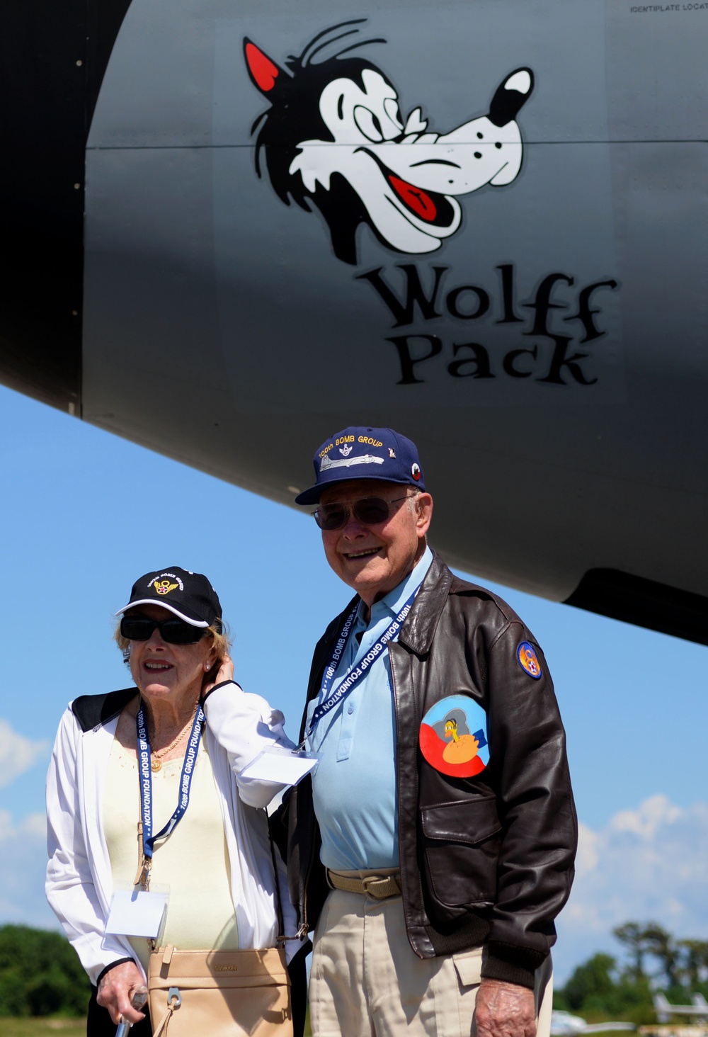 From bi-planes to B-17 bomber, 100th BG veteran, ‘Wolff Pack’ pilot, shares memories of WWII