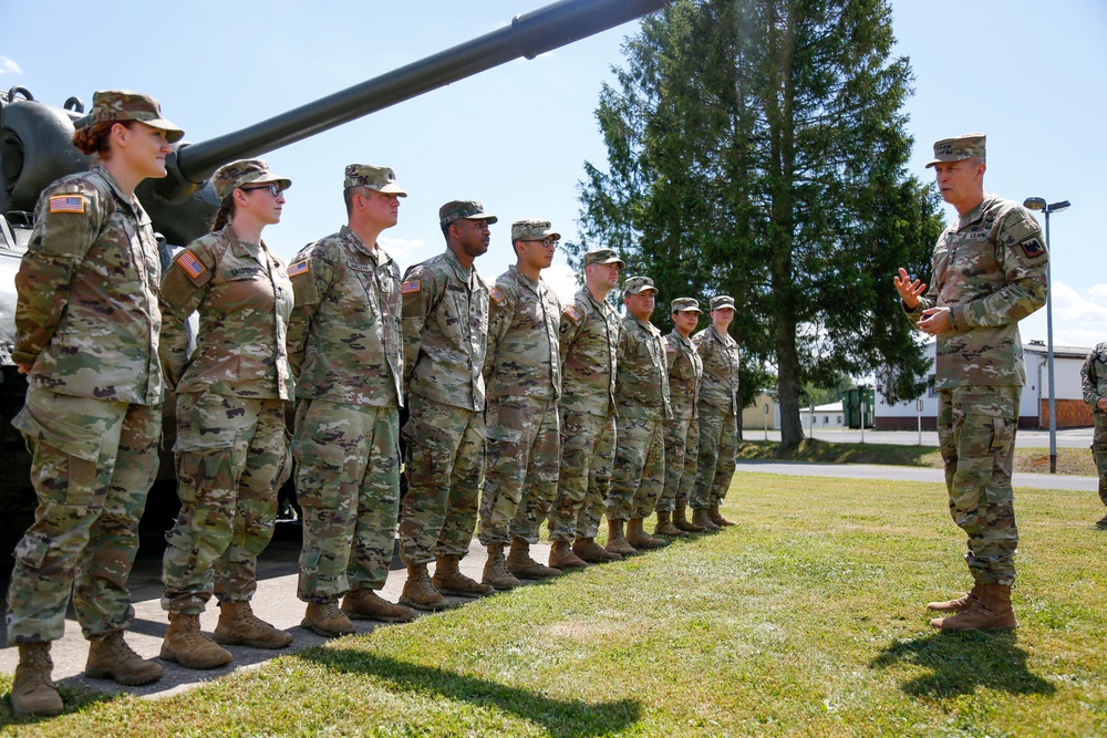 Hokanson visits Guardsmen training with Ukraine troops