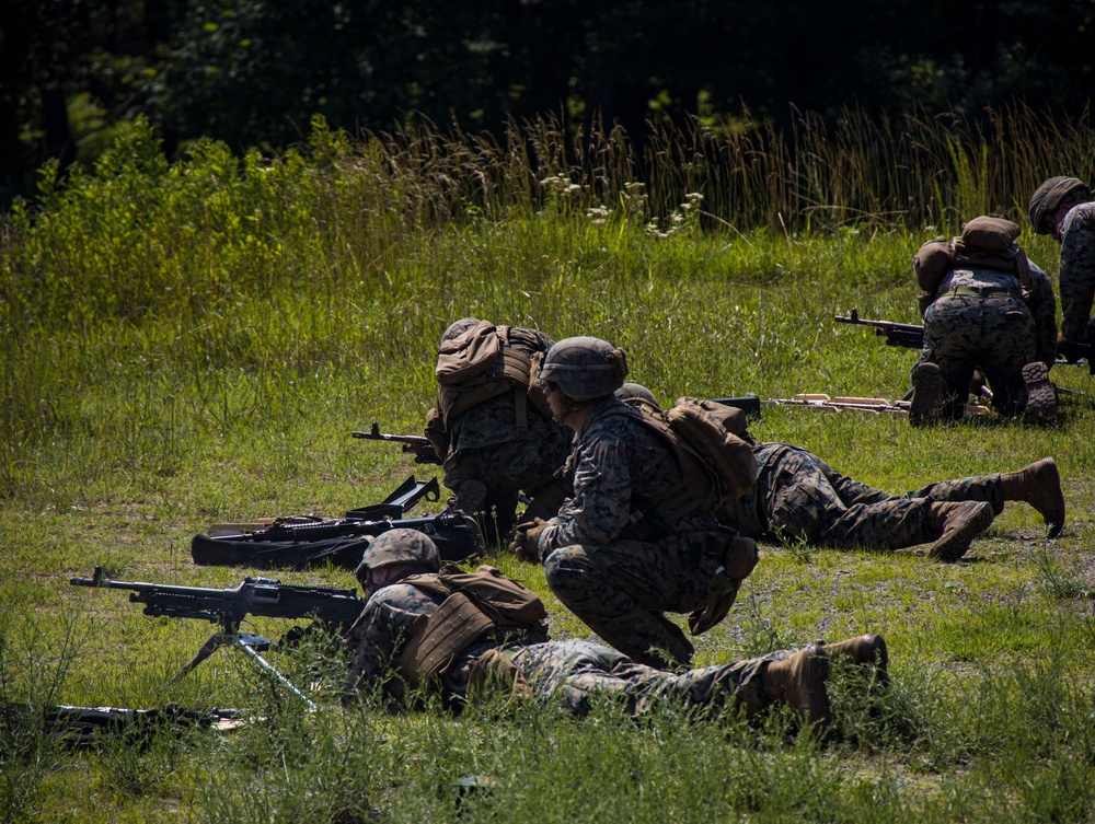 Barracks Marines with Alpha Company and Guard Company conduct M240B live-fire training