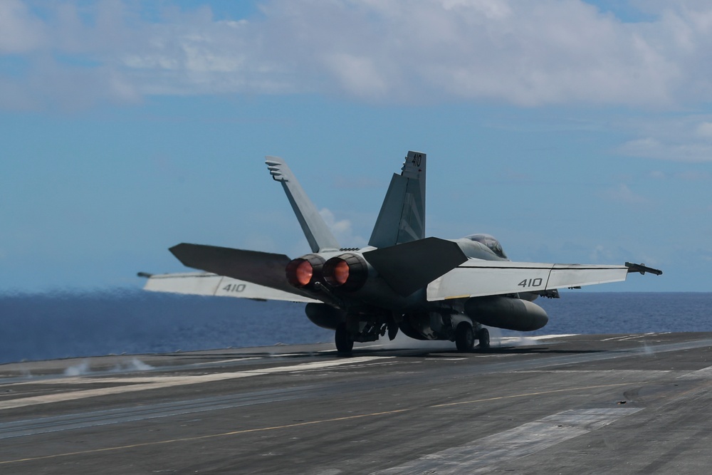 Abraham Lincoln conducts flight operations